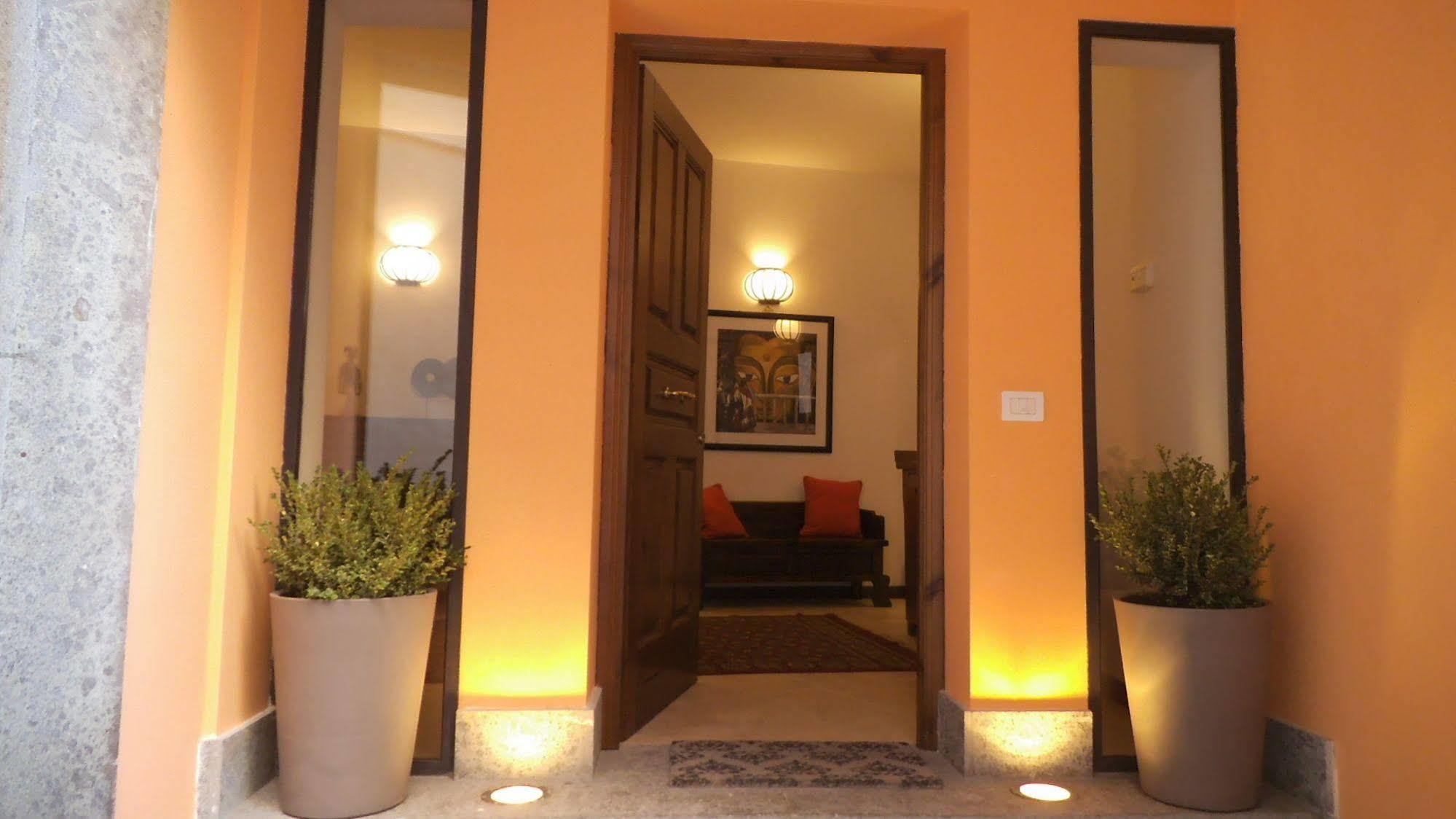 B&B Orchard วิแตร์โบ ภายนอก รูปภาพ